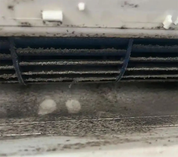 咸阳空调吹的风有股烧焦味是怎么回事